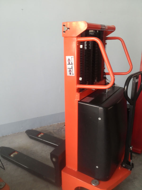 Xe nâng điện bán tự động nhập khẩu Đài Loan Xe nâng điện bán tự động nhập khẩu Đài Loan